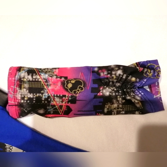 Monster High Girl's Shirt Arm Warmers NWT Size M/M(10/12) - Picture 5 of 10